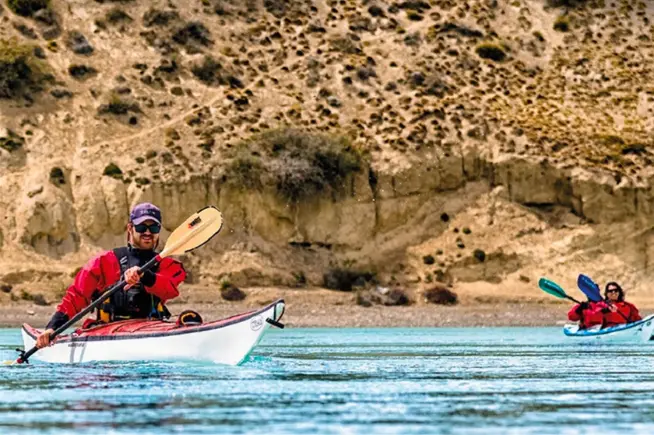 Excursiones en Calafate Darwin experience kayak