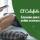 Persona organizando equipaje y anotaciones antes de viajar a El Calafate. Consejos para viajar al Calafate y evitar errores comunes en la planificación del viaje.